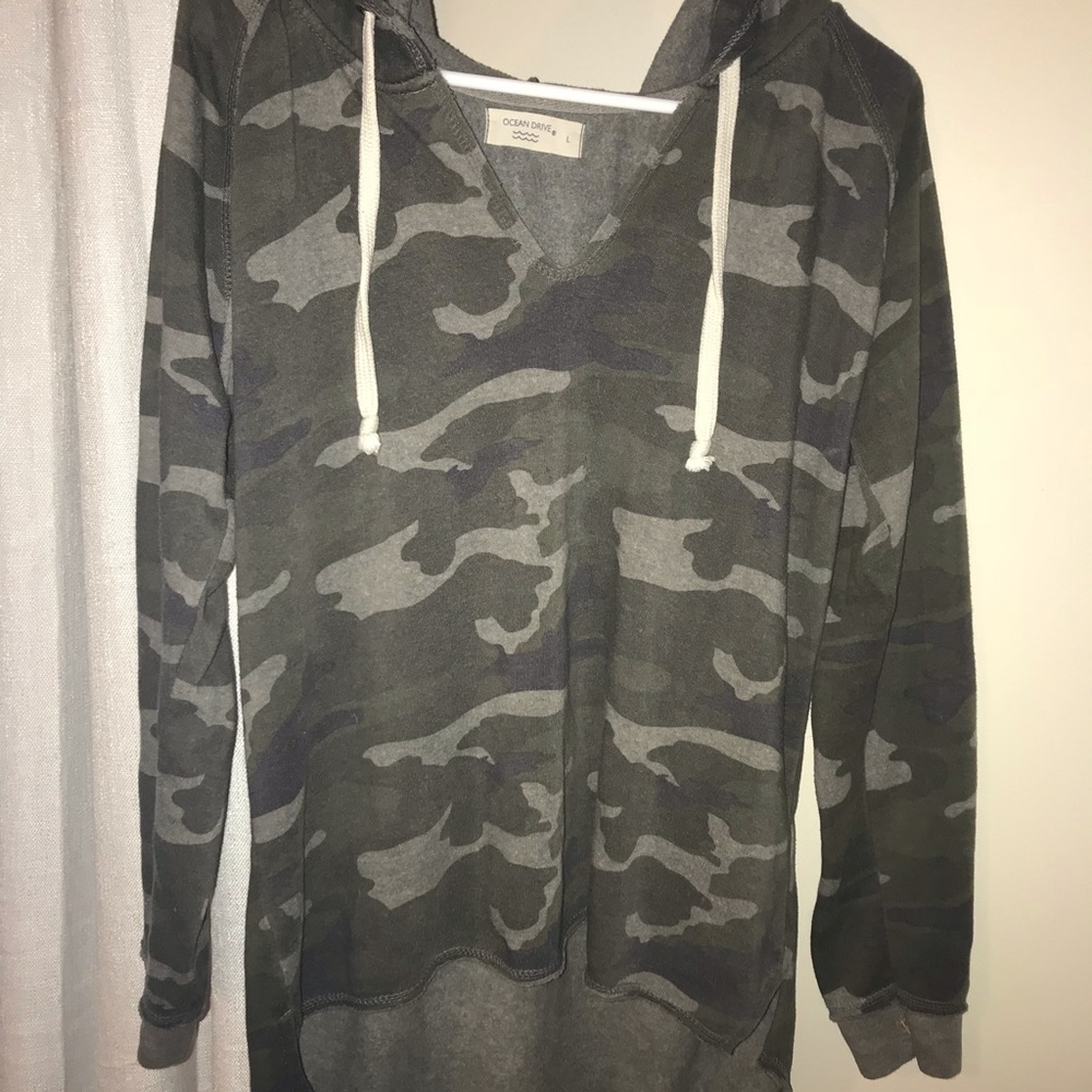 Light sweatshirt
